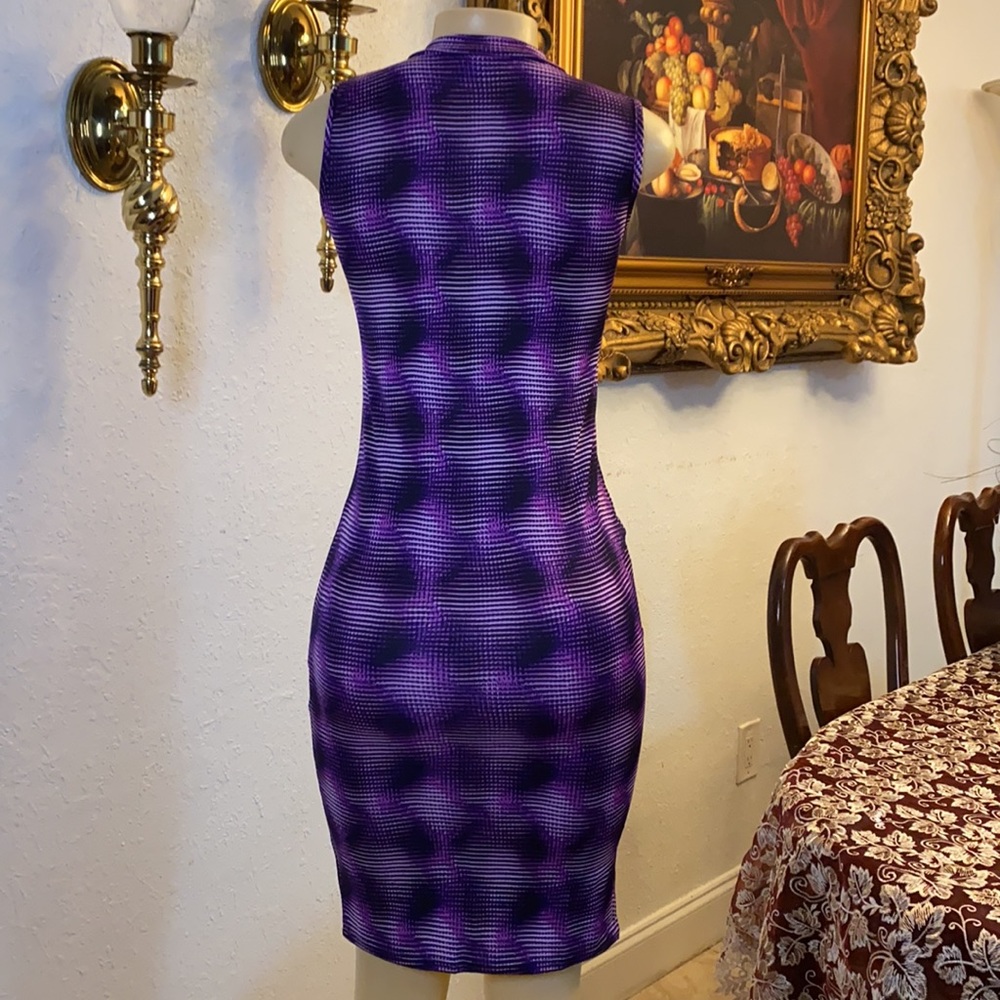 Dress - Picture 2 of 5